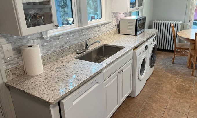 Carlisle Apartment | Cozy 2-bedroom apartment, 5 minute walk from colleges, restaurants and shopping