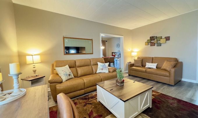 Bradley Apartment | Cozy 2-bedroom apartment in Bradley with AC, WiFi, free parking, streaming TV