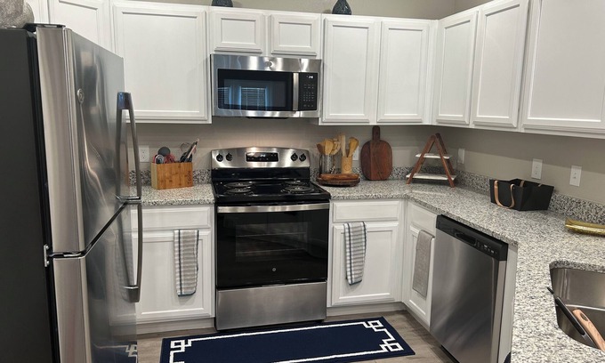 Melissa Apartment | Cozy 2-bedroom apartment in enchanting Melissa with WiFi and fitness room