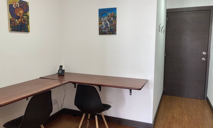 La Floresta Apartment | Cozy 2-bedroom apartment with WiFi, fitness room in charming Quito