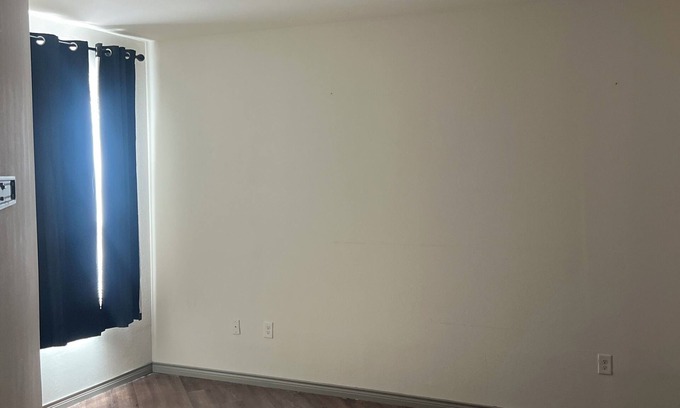 Cedars Apartment | Cozy 2-bedroom apartment in fabulous Dallas with AC, WiFi, fitness room,