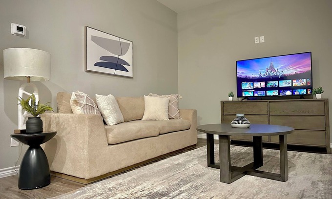 Durant Apartment | Cozy 2-bedroom apartment with AC, WiFi in charming Durant