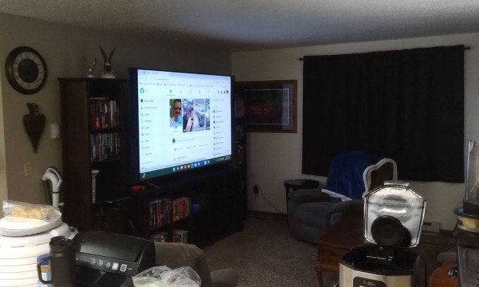Fargo Apartment | Cozy 2-bedroom apartment in terrific Fargo with AC, Wi-Fi, centrally locatedn