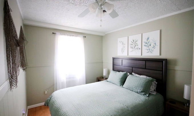 Lake Michigan Beach House | Cozy 2-bedroom bungalow in peaceful Coloma, close to beaches