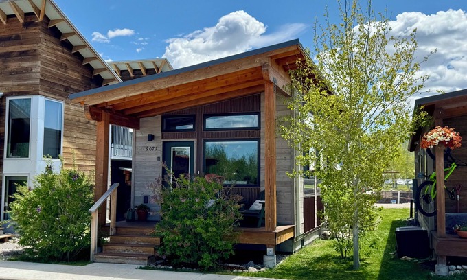 Victor House | Cozy 2 Bedroom by Teton Pass