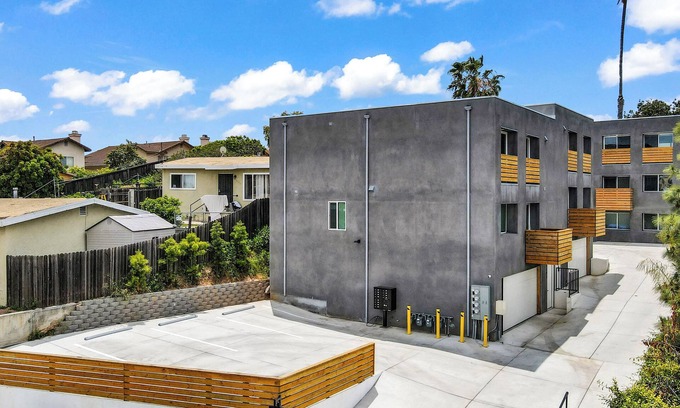 Lincoln Acres Apartment | Cozy 2-bedroom centrally located apartment in San Diego