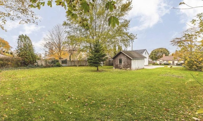 Kincardine Cottage | Cozy 2 bedroom close to the beach.
