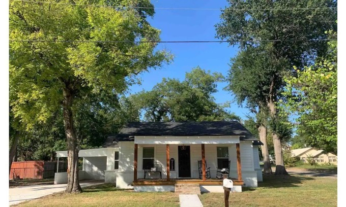 Winnsboro House | Cozy 2 Bedroom Cottage