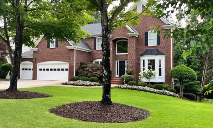 Norcross Apartment | Cozy 2 Bedroom Garden Daylight Basement Apartment