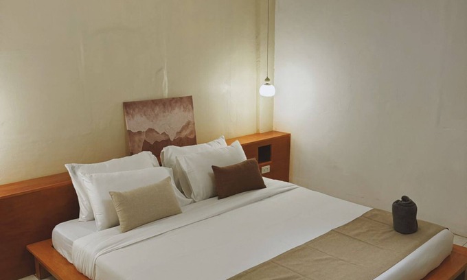 General Luna House | Cozy 2-bedroom home NEAR GL BEACH/MARKET.