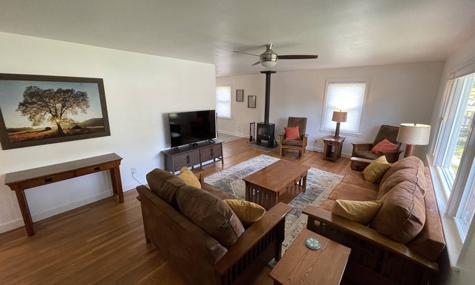 Bear Creek House | Cozy 2-bedroom home in West Asheville! Walkable location on Sulphur Springs Rd.