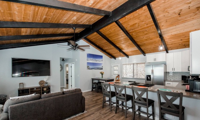 Holualoa House | Cozy 2 Bedroom home in beautiful Holualoa town.