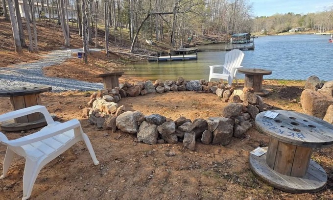 Lake Secession House | Cozy 2-bedroom home on Lake Secession!