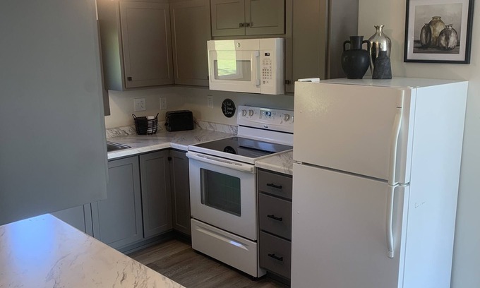 Little Sturgeon House | Cozy 2 Bedroom House Overlooking Little Sturgeon Bay