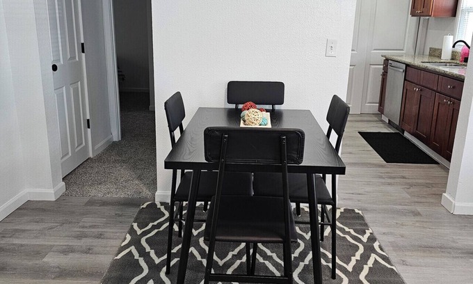 South Tacoma House | Cozy 2-bedroom house in Tacoma with AC, WiFi