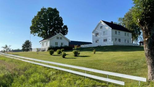 Skedsmo House | Cozy 2 bedroom house on a farm just outside Lillestrøm