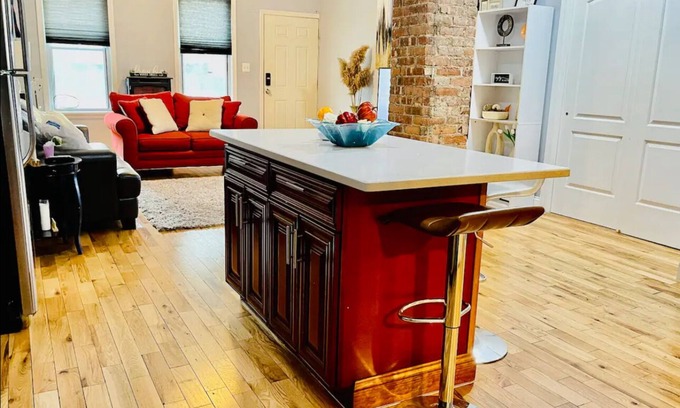 Williamsbridge House | Cozy 2-bedroom house in welcoming The Bronx with AC, WiFi