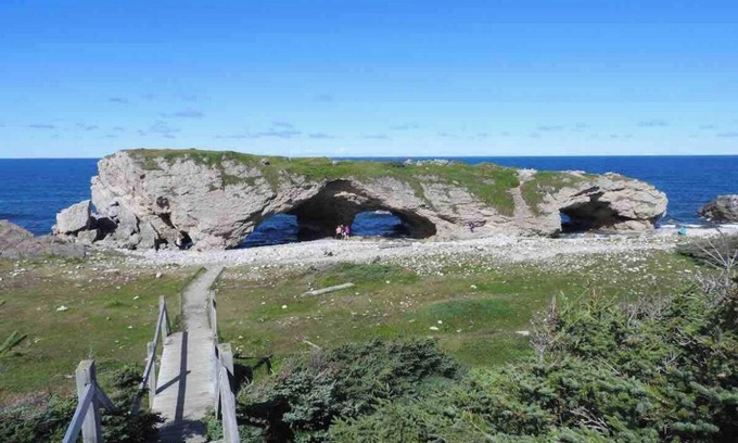 Cow Head House | Cozy 2 bedroom located in Gros Morne, Shallow Bay Beach. Admiring sunsets