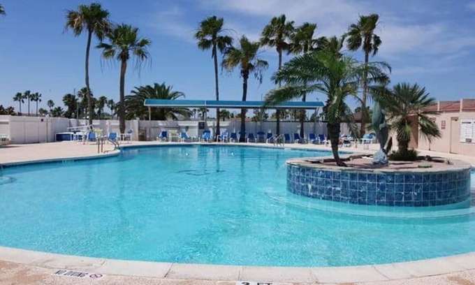 Port Isabel House | Cozy 2-bedroom mobile home in awesome Port Isabel with WiFi, AC