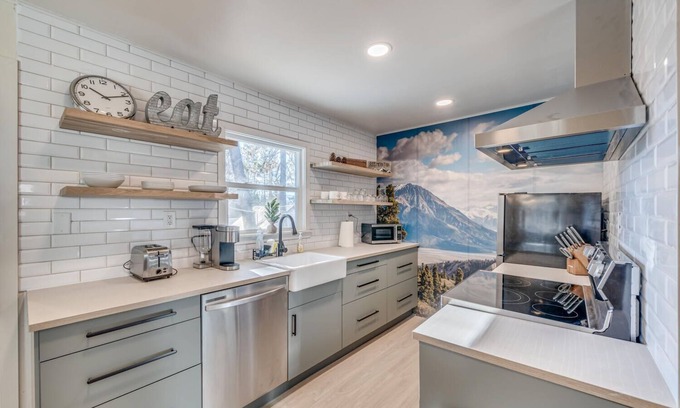 Portola House | Cozy 2-bedroom Mountain Home in Portola