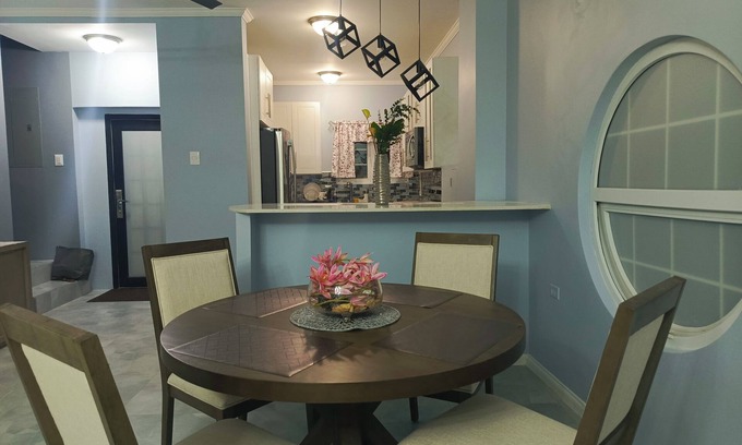Saint James House | Cozy 2-bedroom townhome in welcoming Port of Spain with WiFi, AC