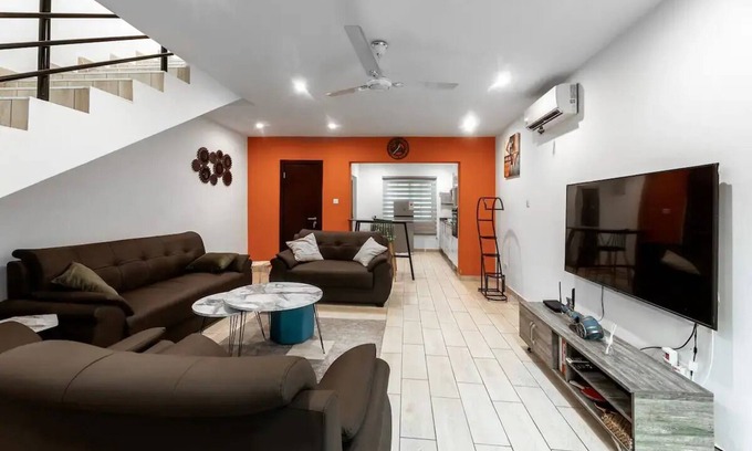 Santeo House | Cozy 2-bedroom townhome with AC and WiFi in brilliant Adenta