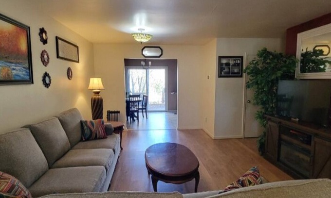Elkton House | Cozy 2-bedroom townhome in charming Elkton