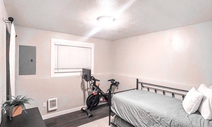 Nevada - Lidgerwood House | Cozy 2-bedroom Unit in awesome Spokane with WiFi