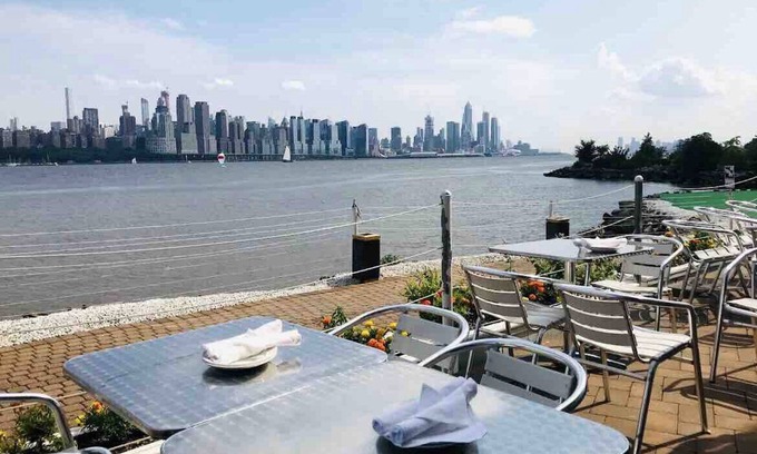 North Bergen Apartment | Cozy 2 BR apartment close to Manhattan
