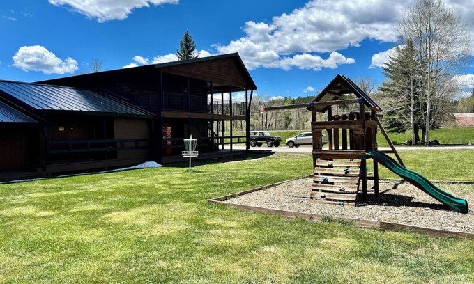 Pagosa Springs House | Cozy 2 Queens | Base of Pagosa Springs Mountains | Near Hot Springs & Trails