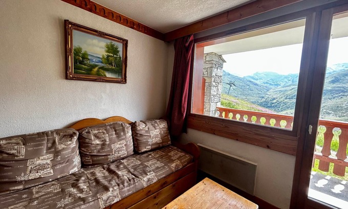 Les Menuires Apartment | Cozy 2-Room Apartment, Sleeps 6, Ski-in/Ski-out, Balcony, Pet-Friendly