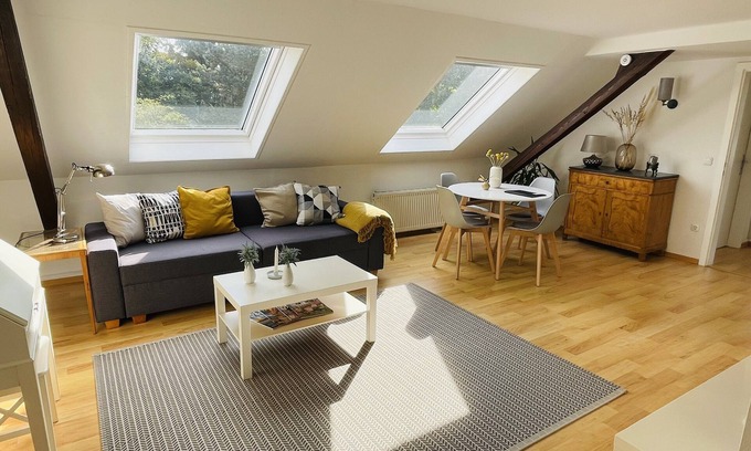Ratingen Apartment | Cozy 2-room apartment with kitchen and bathroom