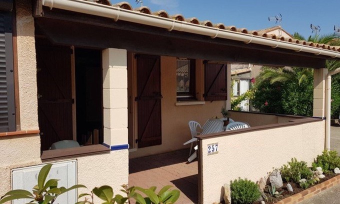 Saint-Cyprien Plage Villa | Cozy 2-Room Villa with Loft, 5 Sleeps, 100m from Beach, Terrace, BBQ, Pets Welcome