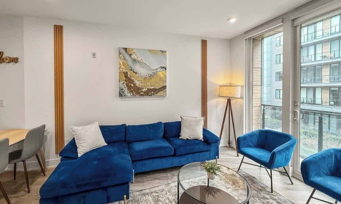 Olde Kensington Apartment | Cozy 2BD | Sleeps 6 | Northern Liberties