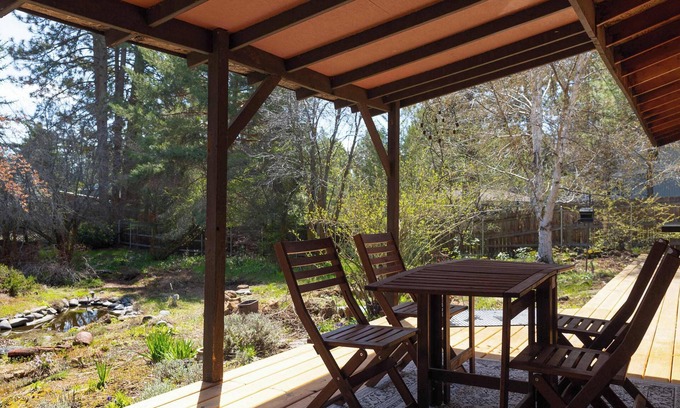 Southwest Bend House | Cozy 2BDR Retreat in Bend for 6