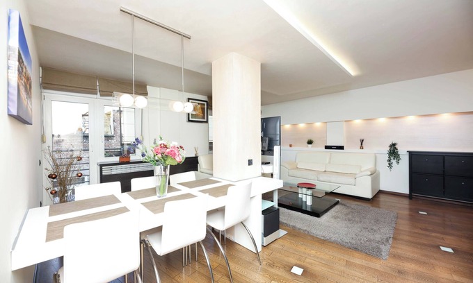 Vracar Apartment | Cozy 2bedroom apartment in welcoming Belgrade with WiFi,AC & everything you need
