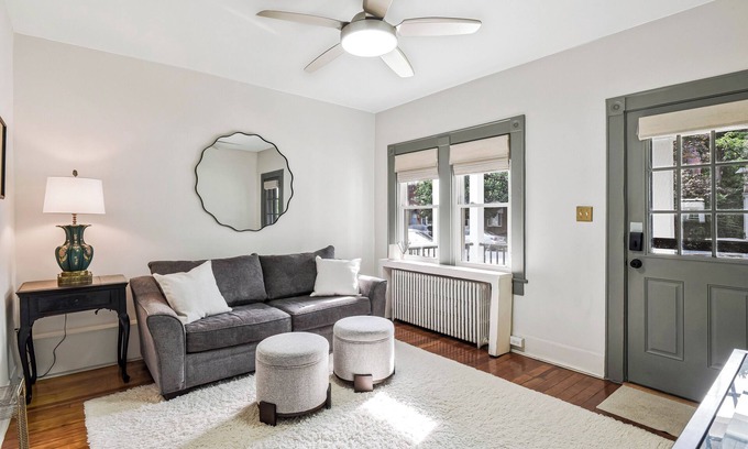 Old Town West House | Cozy 2BR/1BTH Home in Old Town Alexandria! - Walk to Water & Metro!
