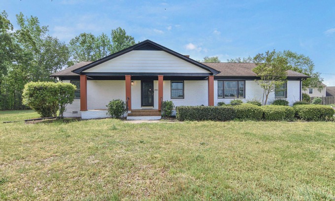 Fort Mill House | Cozy 2BR 2BA 5 min to lake 20 min to downtown CLT