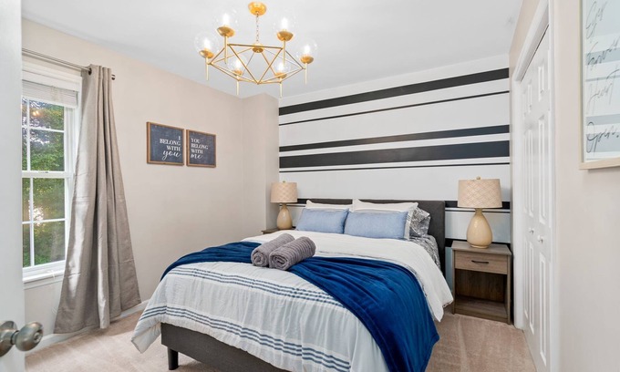 Southeast Raleigh House | Cozy 2BR Retreat + BBQ, WIFI & Parking