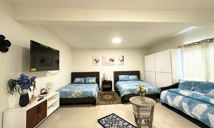 Riverview West Apartment | Cozy 2BR w/WiFi & TV : Dive into SoCal Adventures!Sleep 8 & Parking