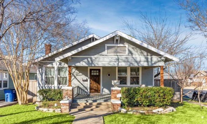 Oak Cliff House | Cozy 3/2 Home Minutes from Bishop Arts District