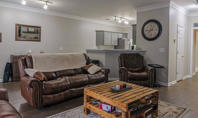 Kennesaw House | Cozy 3 Bed Home Summa