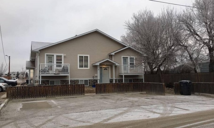 South Lethbridge Condo | Cozy 3 Bedroom Apartment #4 South Lethbridge