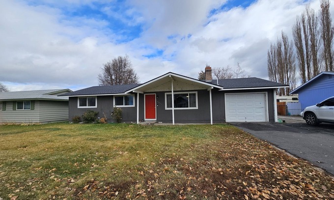 Klamath Falls House | Cozy 3 bedroom by airbase!