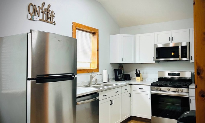 Idlewild Cabin | Cozy 3-bedroom Cabin in Historic Lake Idlewild