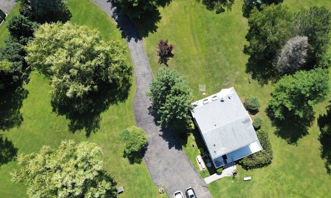 Durham Region House | Cozy 3 Bedroom Home Neighbouring Dagmar Ski Resort. Only 1 Hour from Toronto.