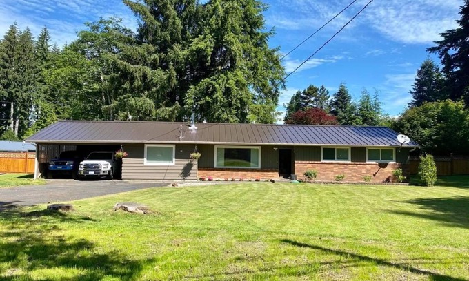 Forks House | Cozy, 3 bedroom home- ideal for couples or families