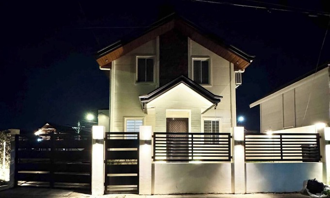 Santo Tomas House | Cozy 3-bedroom house with a Mountain View in Santo Tomas
