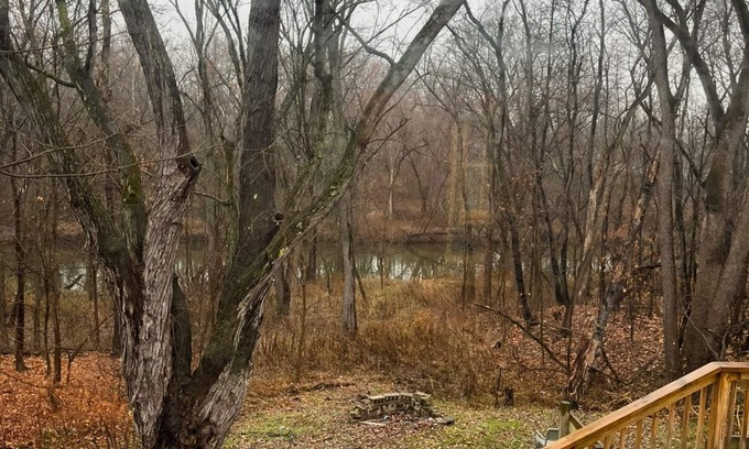 Niles House | Cozy 3-bedroom house on the river in Niles, Ohio with WiFi