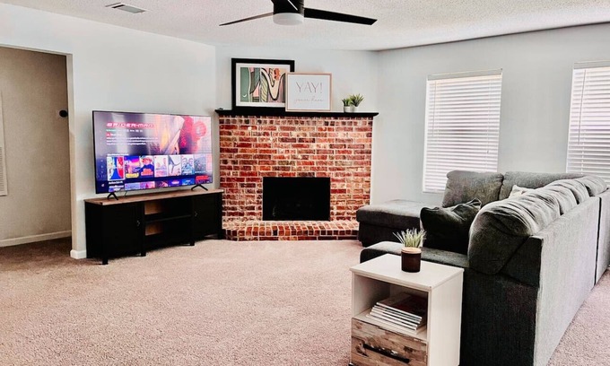 McKinney House | Cozy 3 Bedroom House with Beautiful Fireplace